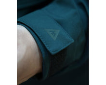 Load image into Gallery viewer, Storm Compact 3.0 Jacket Navy